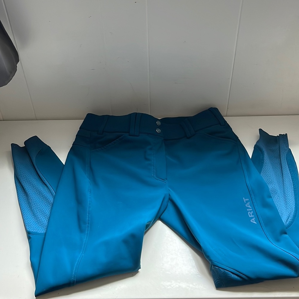 Ariat Knee Patch Pro Series Tri Factor breeches. Size 26.